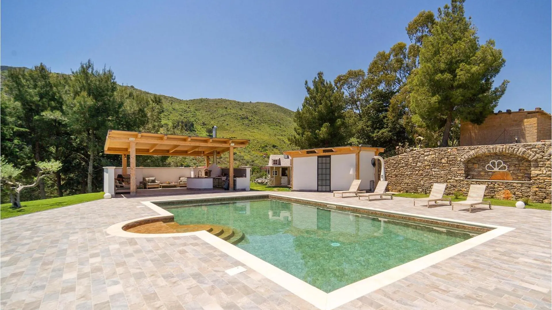 Holiday home Dimora Di Famiglia Villa Belmonte Mezzagno