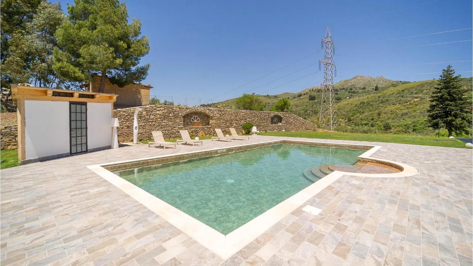 Dimora Di Famiglia Villa Belmonte Mezzagno 0*,  Italy