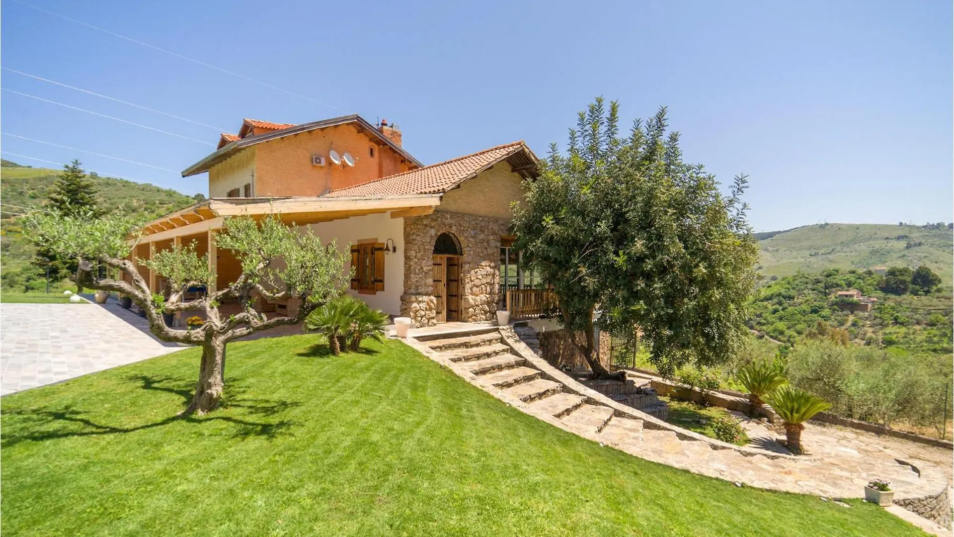 Holiday home Dimora Di Famiglia Villa Belmonte Mezzagno Italy