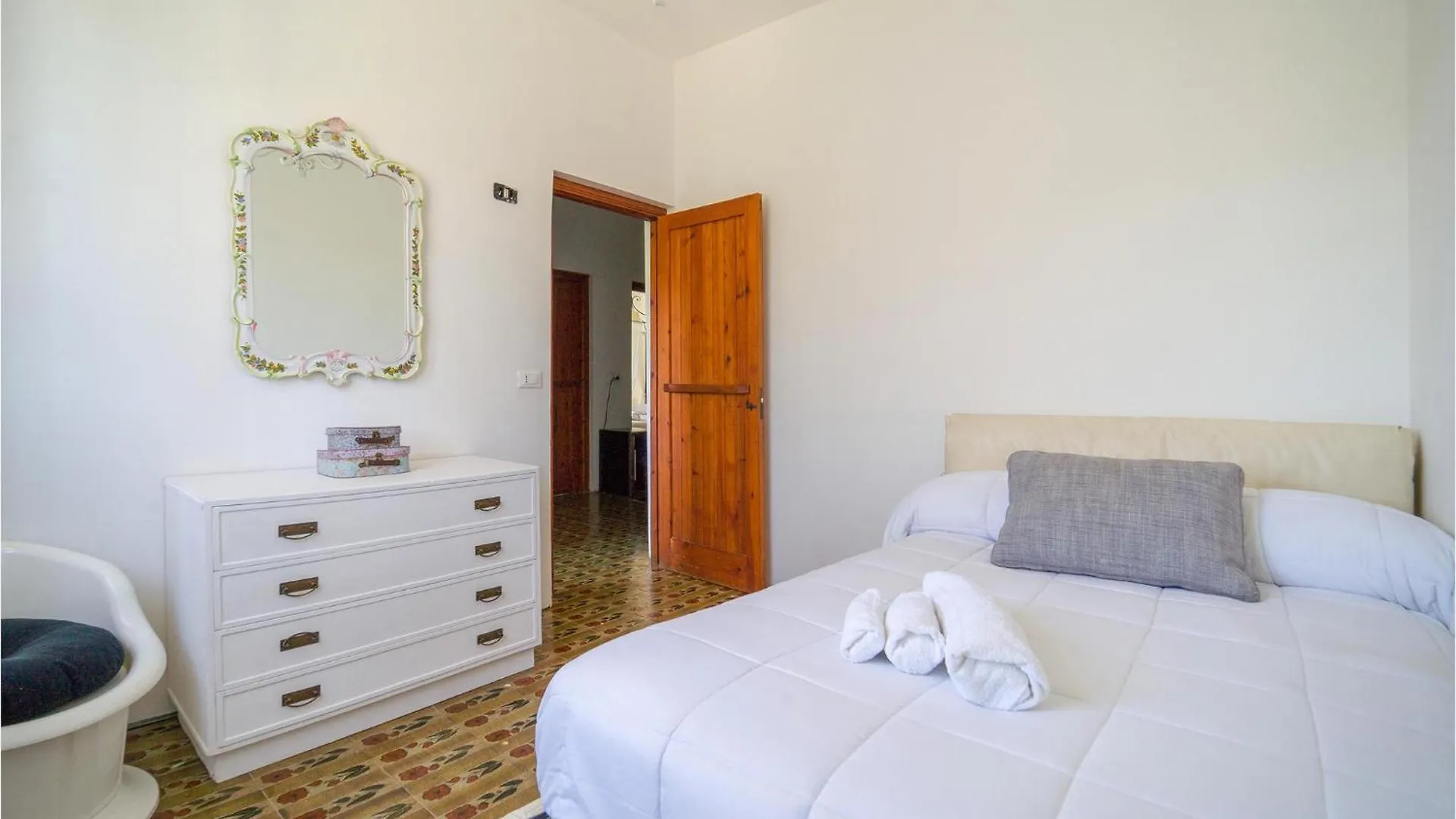 Dimora Di Famiglia Villa Belmonte Mezzagno Italy