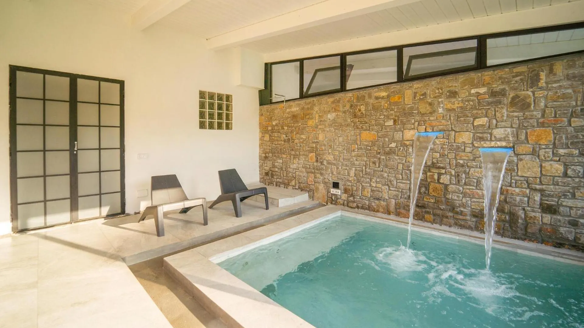 Dimora Di Famiglia Villa Belmonte Mezzagno 0*,  Italy