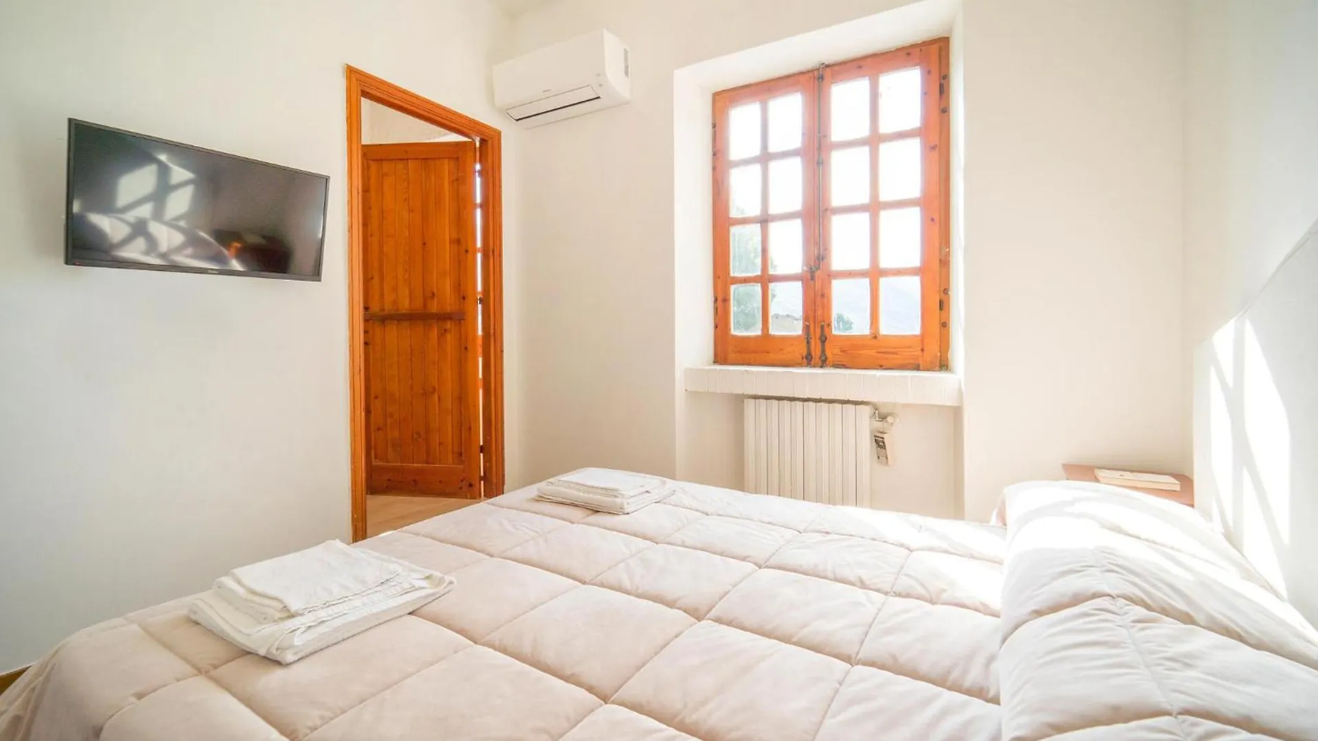 Dimora Di Famiglia Villa Belmonte Mezzagno 0*,  Italy