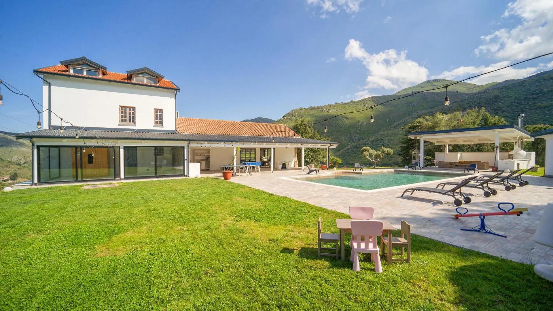 Dimora Di Famiglia Villa Belmonte Mezzagno Italy