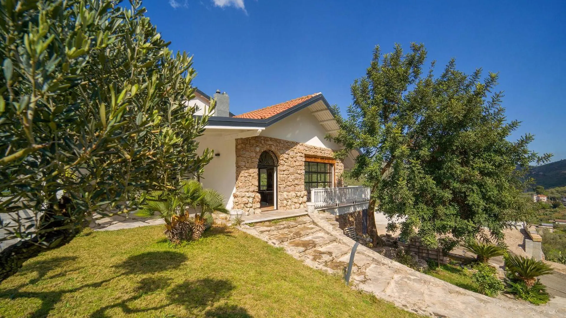 Dimora Di Famiglia Villa Belmonte Mezzagno Holiday home